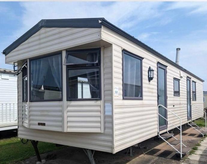 The Winchester Golden Gate Towyn Kinmel Bay Exterior photo